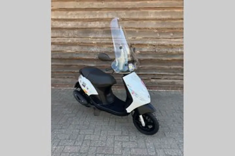 Piaggio ZIP (2021)