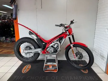 Gas Gas TXT Racing 300 (2024) — foto 1