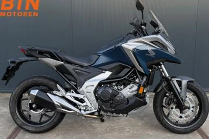 Honda NC750X (2023)