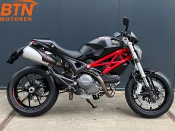 Ducati 796 Monster (2011) — foto 1