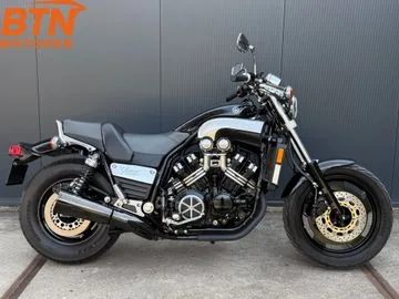 Yamaha VMX 1200 (1996) — foto 1