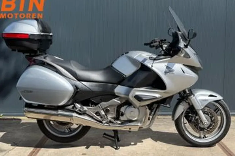 Honda NT 700 V Deauville (2009)