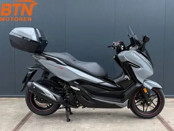 Honda NSS 300 Forza (2020) — foto 1