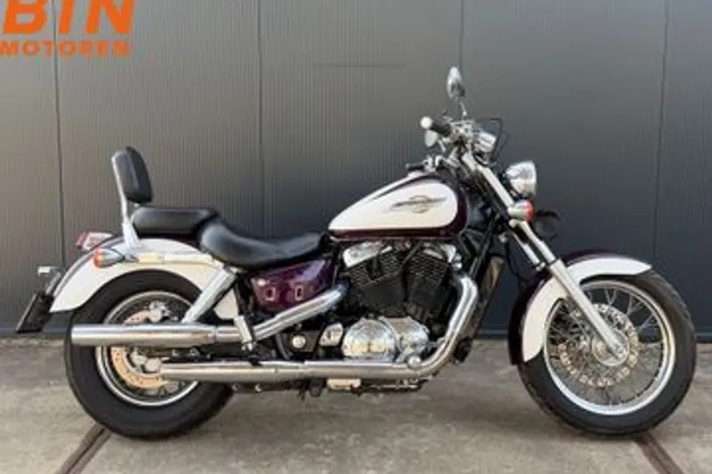 Honda VT 1100 (1996)