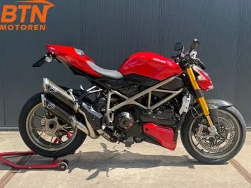 Ducati Streetfighter (2010) — foto 1