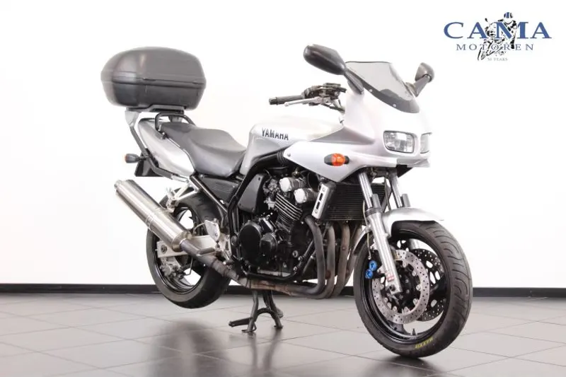 Yamaha Fzs 600.html (1999)