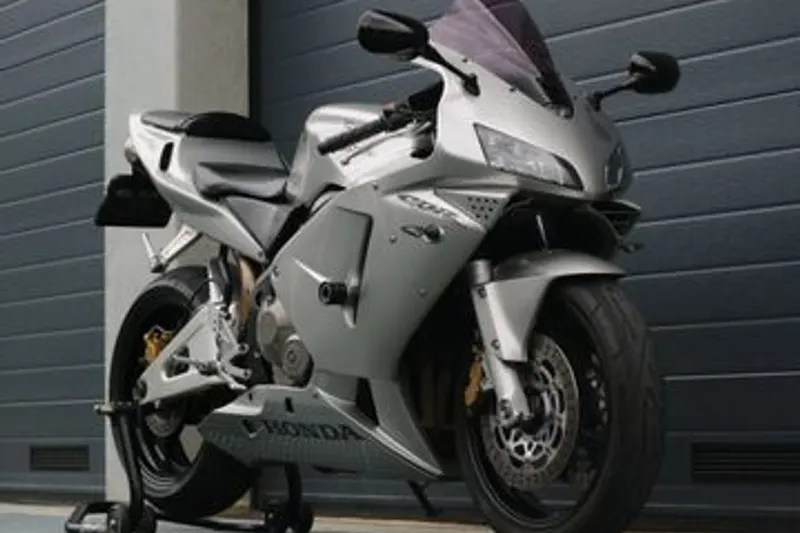 Honda CBR 600 RR A2 mogelijk (2003)