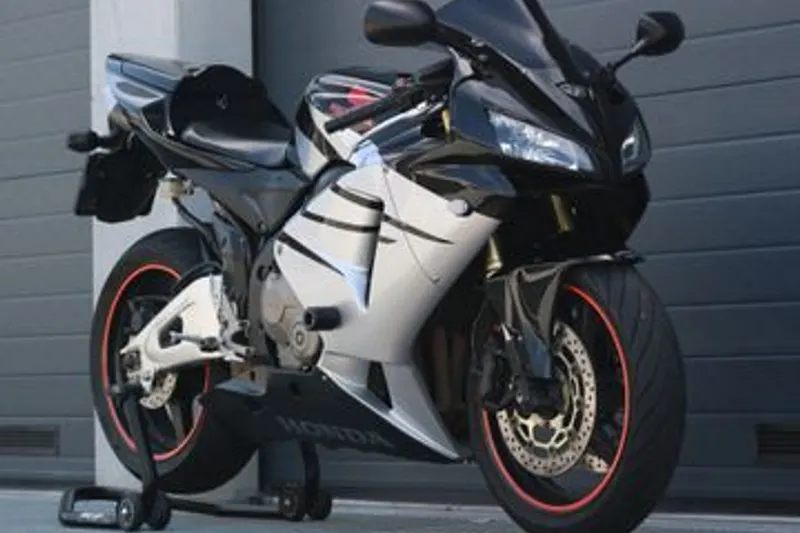 Honda CBR 600 RR A2 mogelijk (2005)