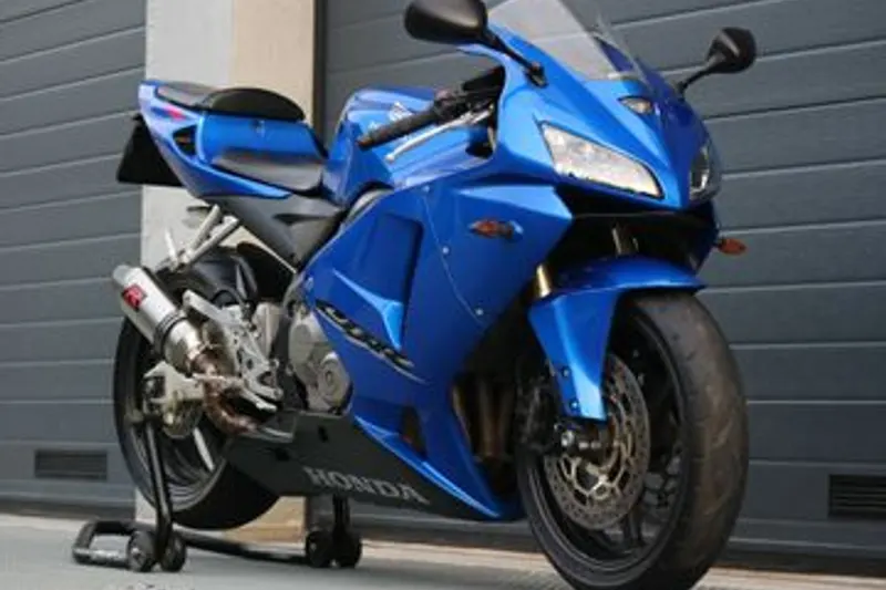 Honda CBR600RR (2005)