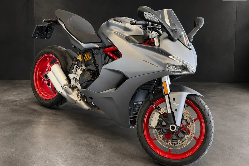 Ducati Sport SuperSport S (2021)