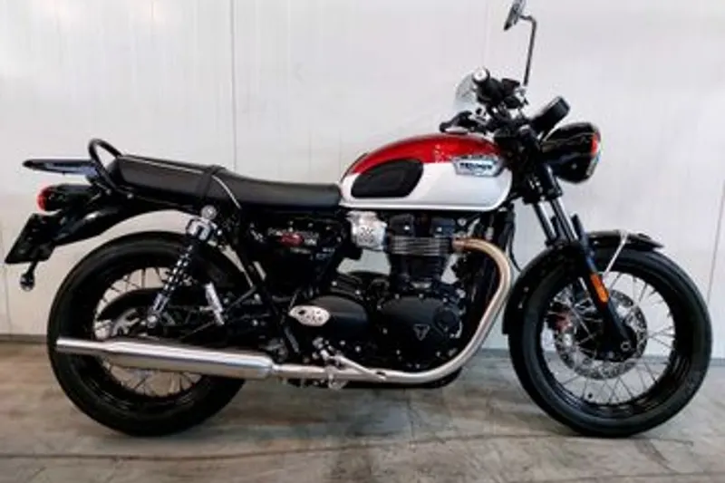 TRIUMPH BONNEVILLE T 100 (2025)