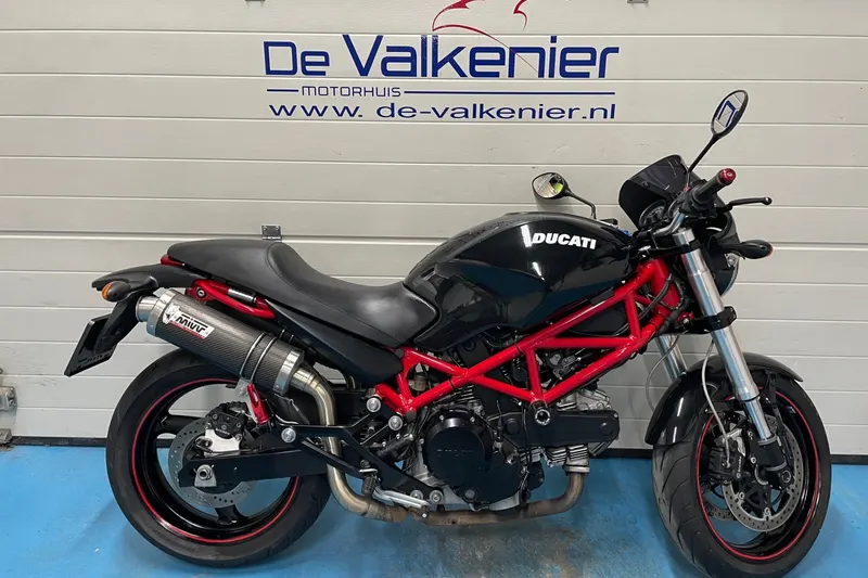 Ducati M 695 Monster (2008)