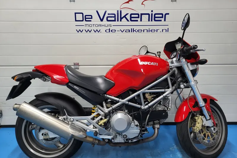 Ducati Monster 900 (2002)