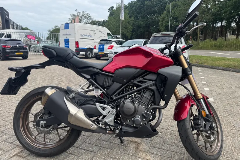 Honda CB300R (2024)
