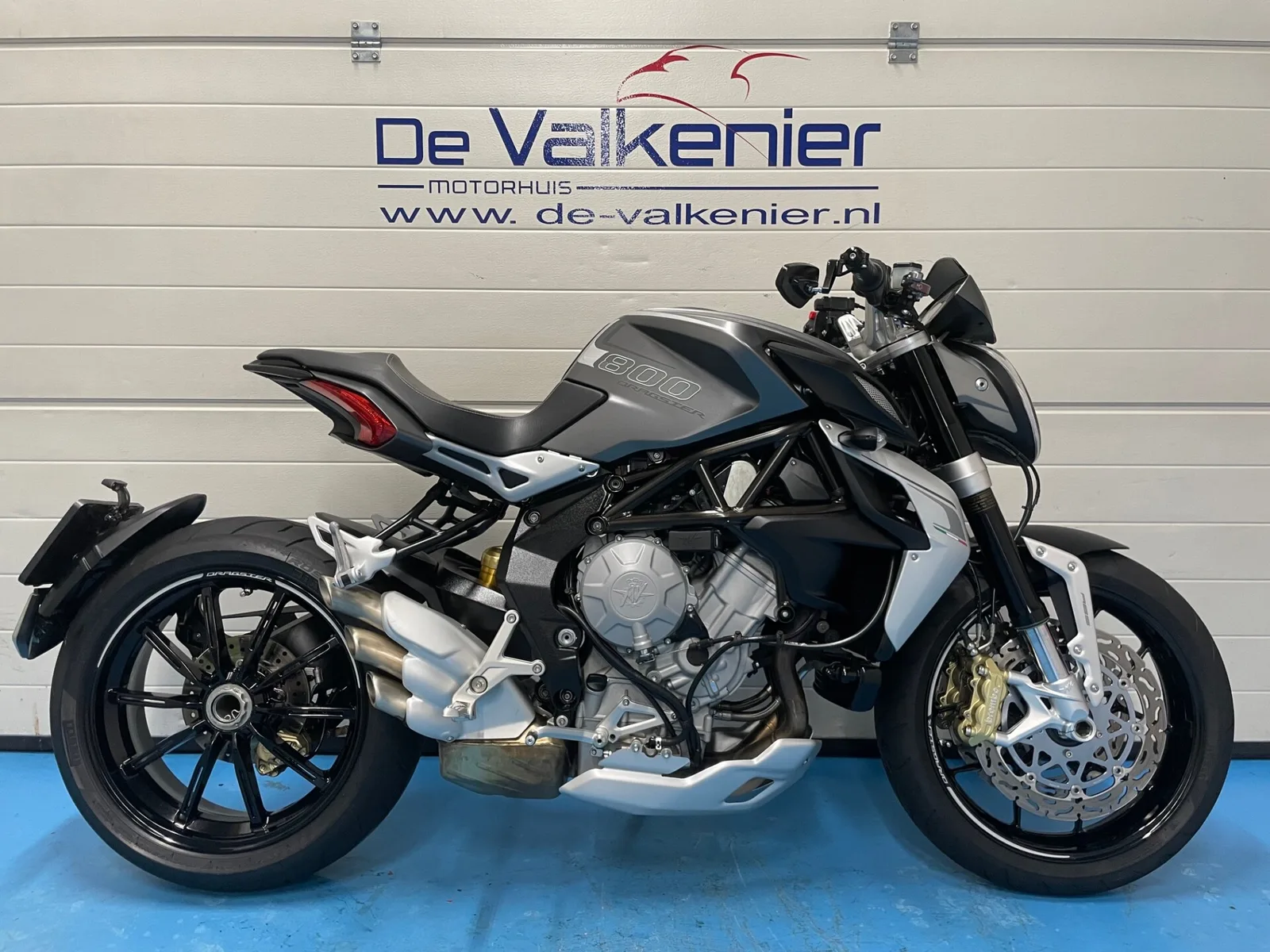 MV Augusta AUGUSTA Dragster 800 RR (2015) — foto 1