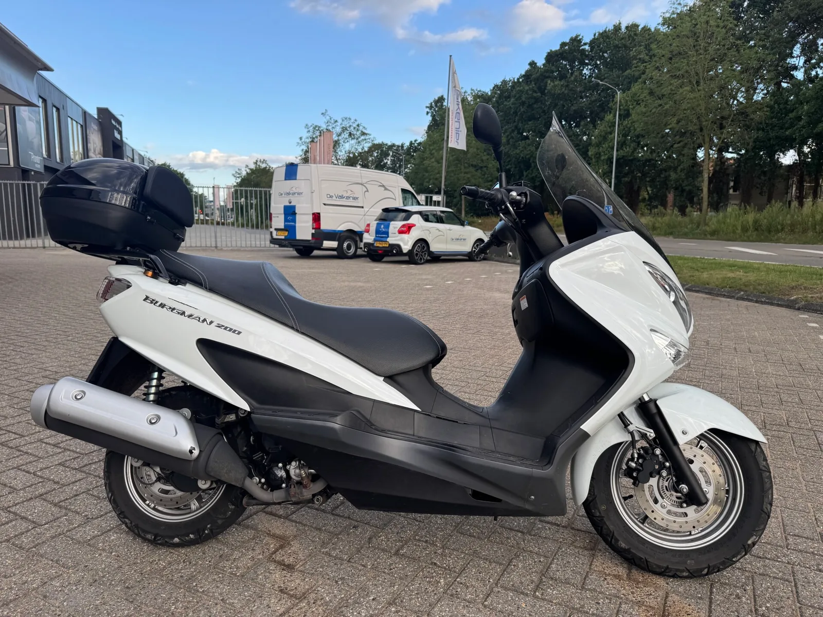 Suzuki BURGMAN AN 200 (2015) — foto 1
