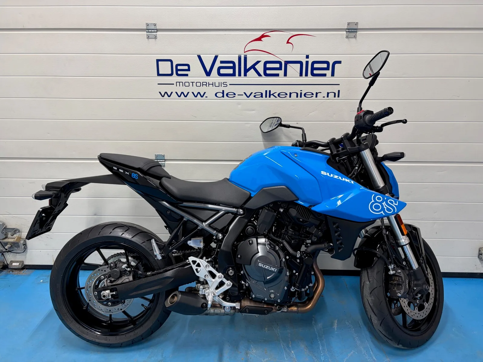 Suzuki GSX-8S (2025) — foto 1