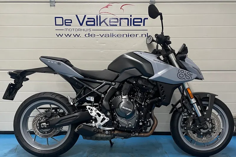 Suzuki GSX-8S (2025)
