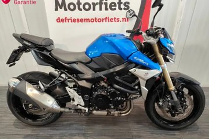 Suzuki GSR750 (2012)