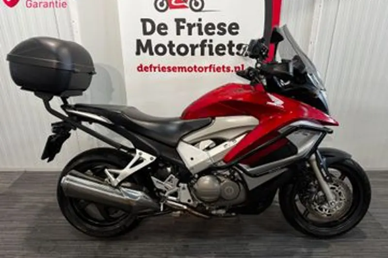Honda VFR 800 X Crossrunner (2013)