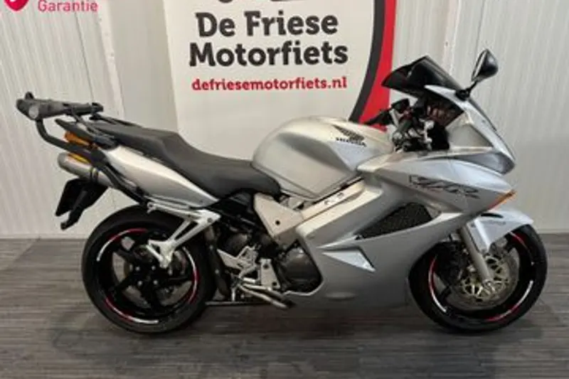 Honda VFR 800 FI (2003)