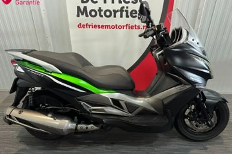 Kawasaki J 300 (2014)