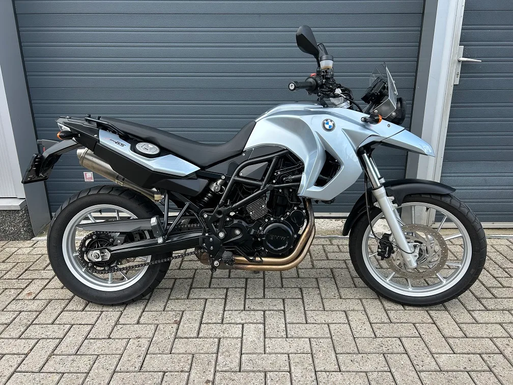 BMW F 650 GS (2008) — foto 1