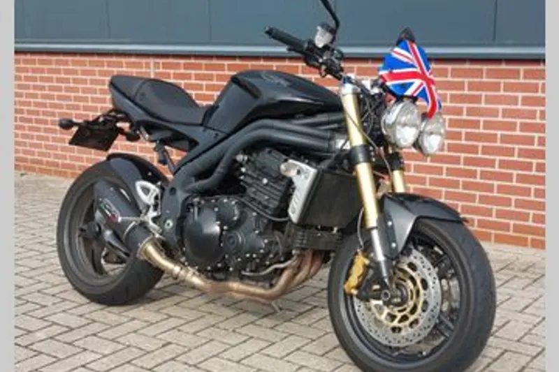 Triumph SPEED TRIPLE 1050 (2007)