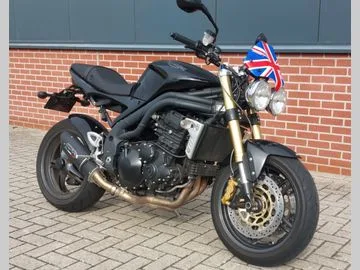 Triumph SPEED TRIPLE 1050 (2007) — foto 1