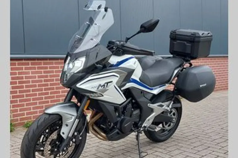 CFMoto CFMOTO (bijna) nieuw 700MT (2025)