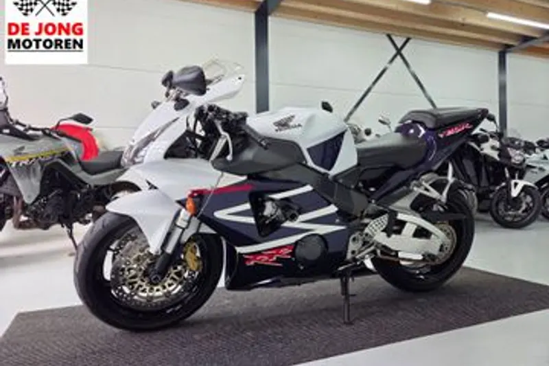 Honda CBR 900 RR Fireblade (2003)
