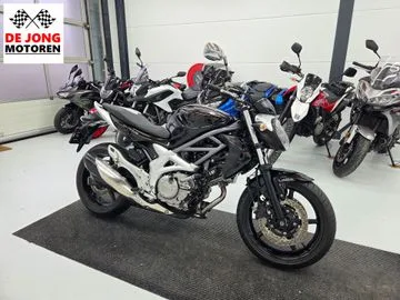Suzuki Gladius (2012) — foto 1