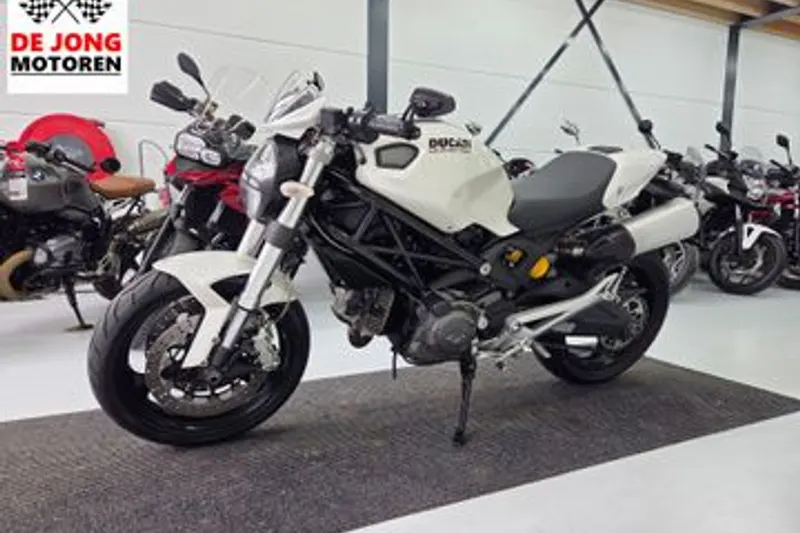 Ducati Monster 696 (2008)