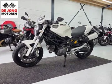 Ducati Monster 696 (2008) — foto 1