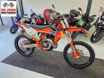 KTM 450 SX-F Factory Edition (2021) — foto 1