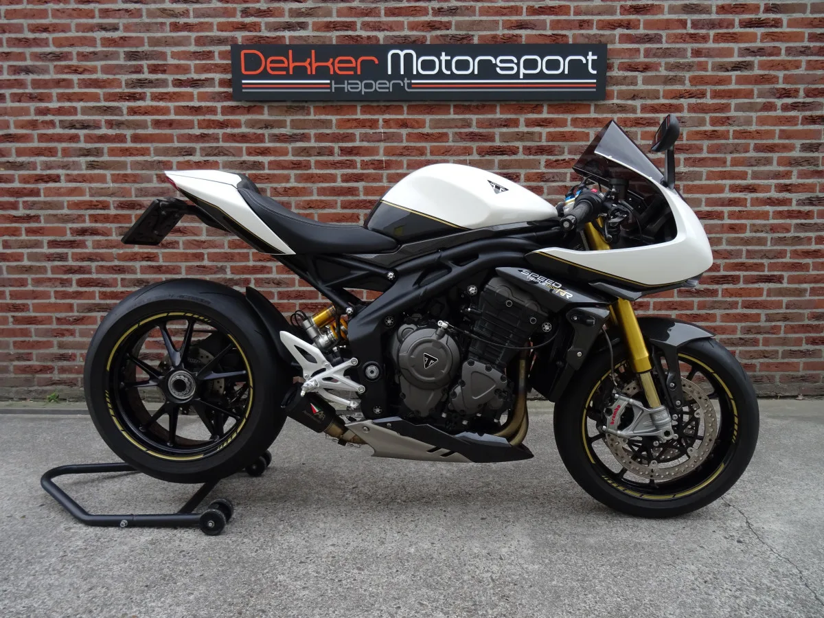 Triumph Speed Triple 1200 RR Full (2023) — foto 1