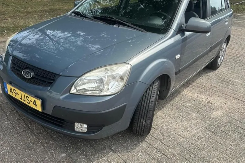 Kia Rio (2009)