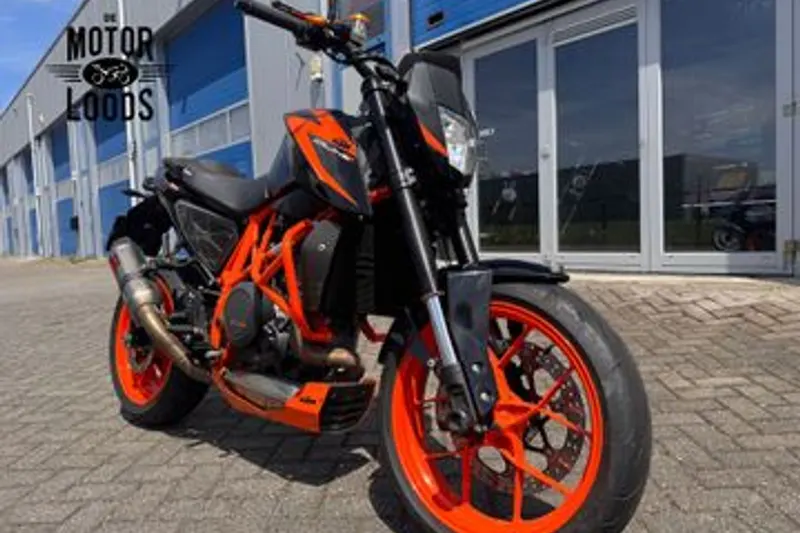 KTM 690 Duke (2016)