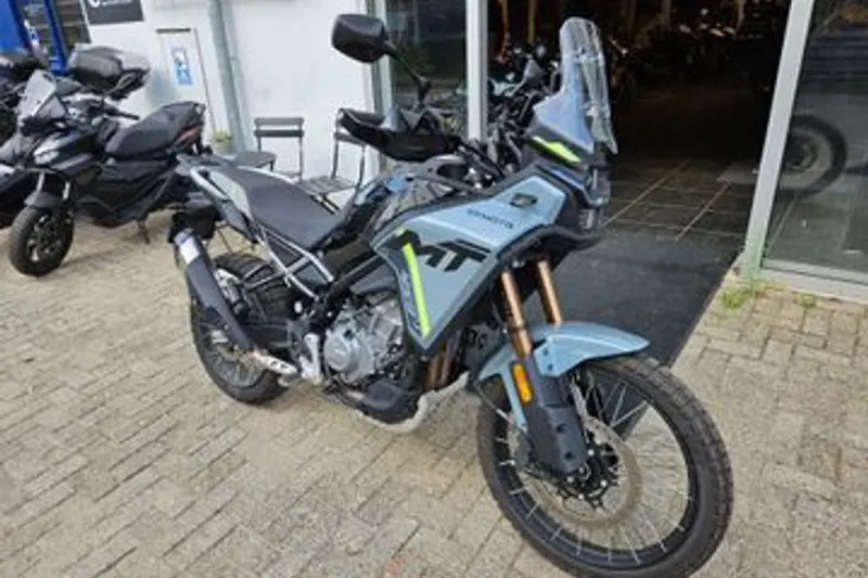 CFMoto 450 MT (2026)