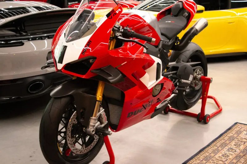 Ducati Panigale V4 R (2023)