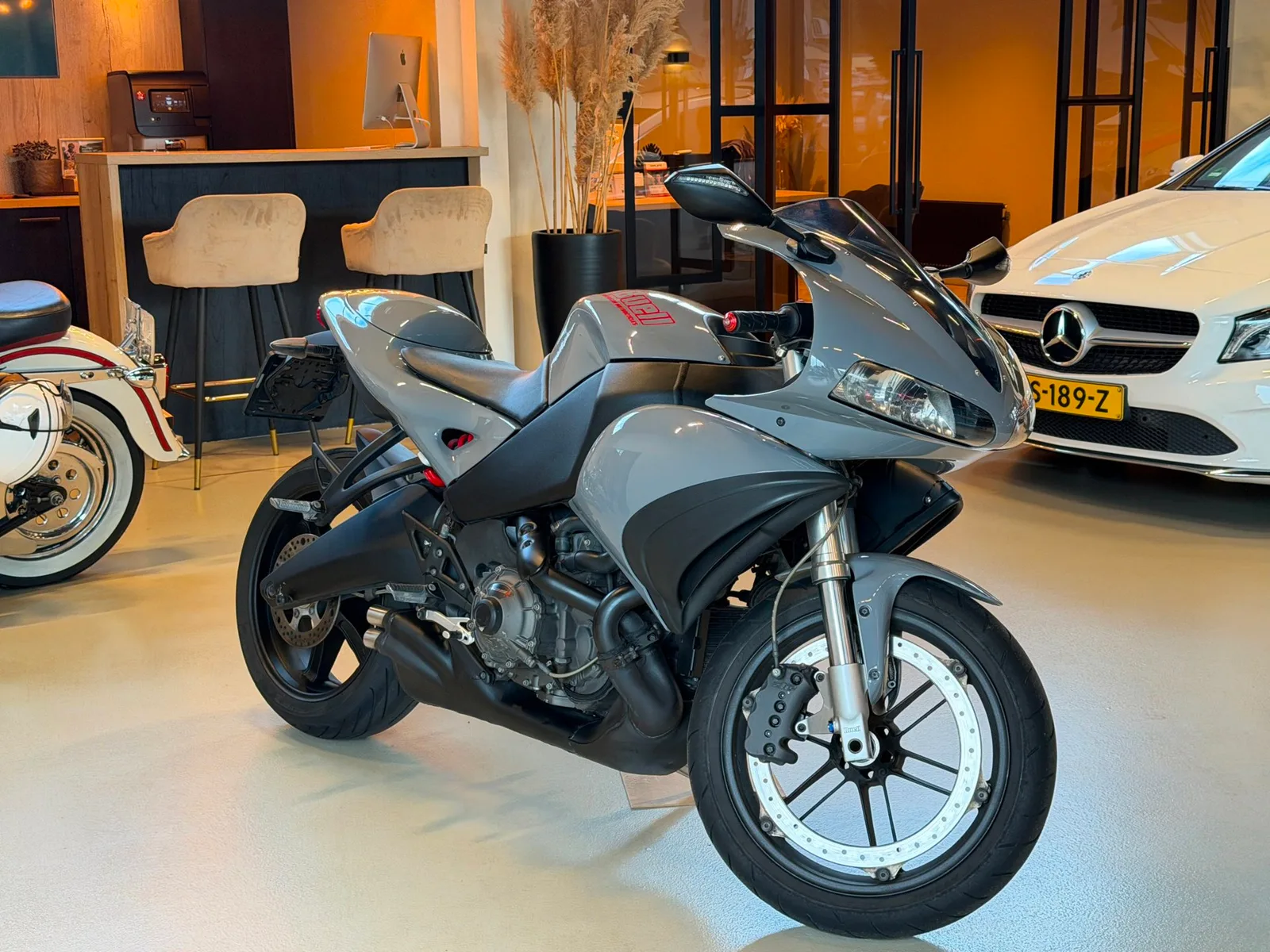 Buell 1125R (2009) — foto 1