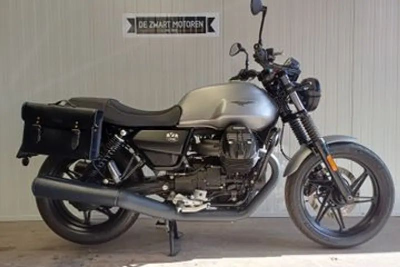 Moto Guzzi V7 (2025)