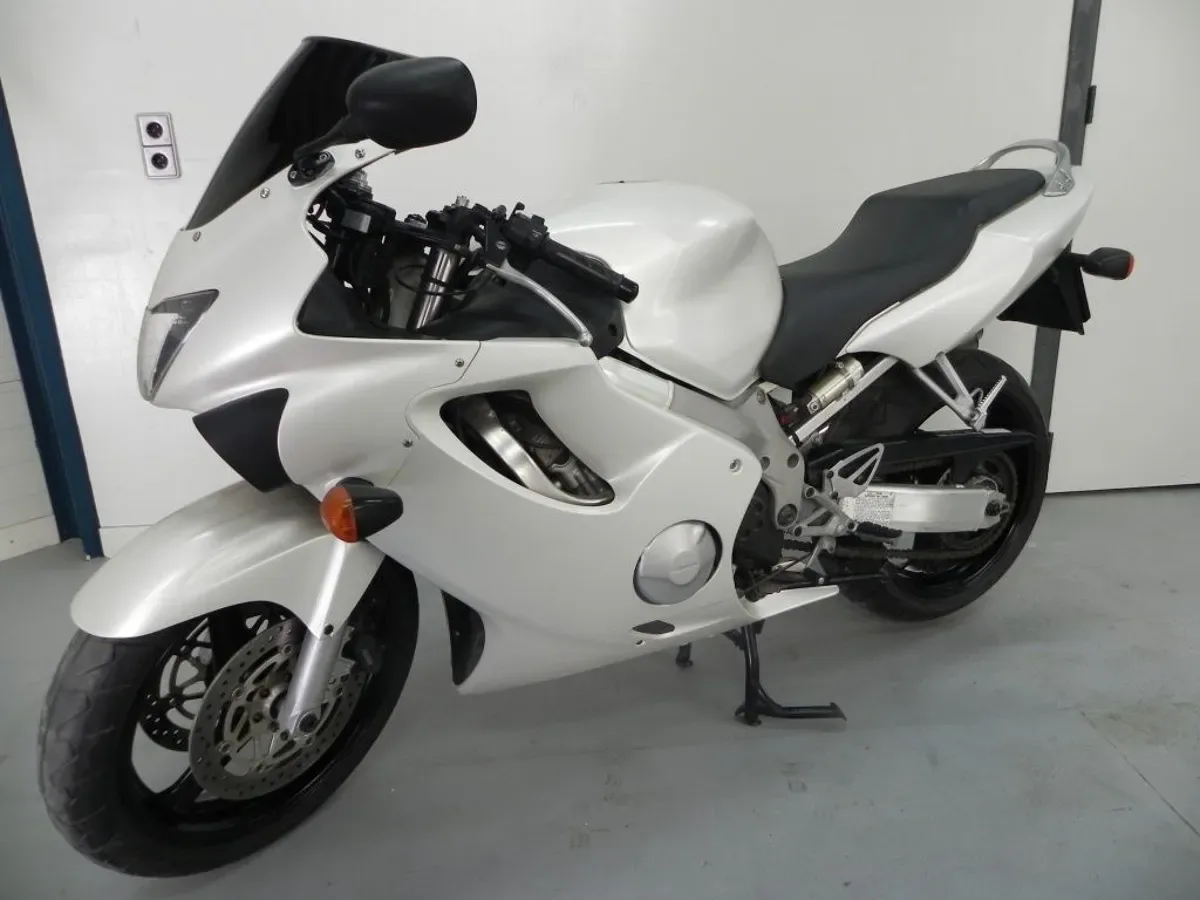 Honda CBR 600 600F (1999) — foto 1
