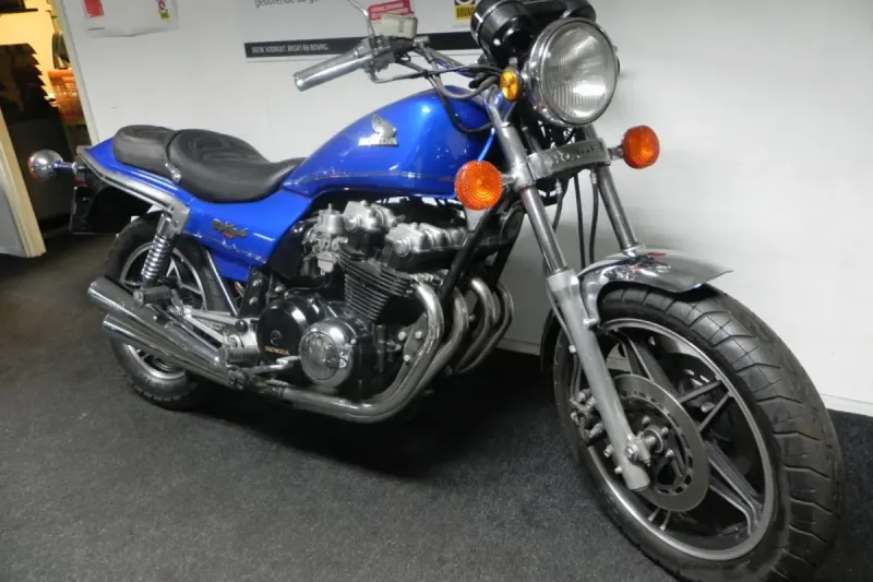 Honda CB 750 Nighthawk (1982)