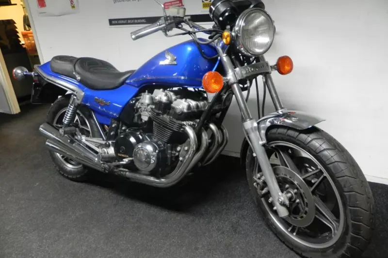 Honda CB 750 Nighthawk (1982)