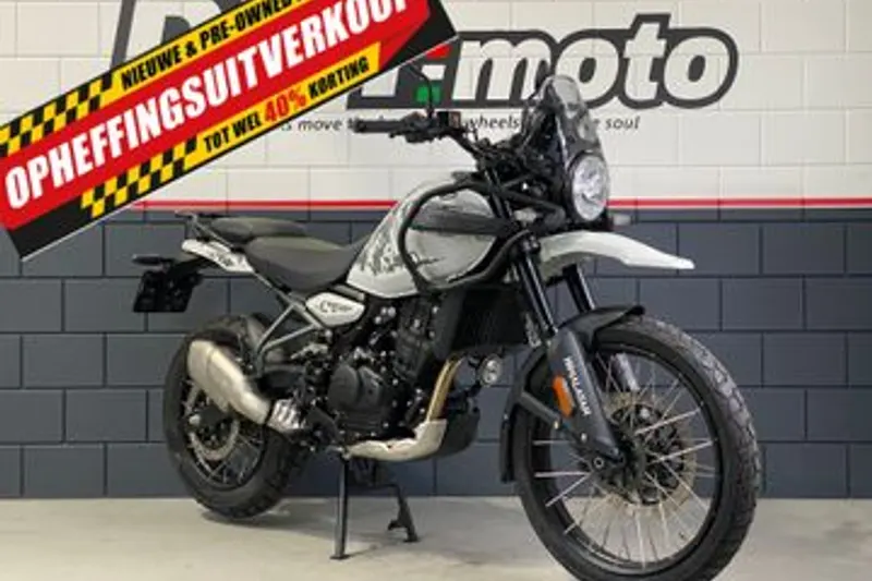 Royal Enfield Himalayan 452 (2025)