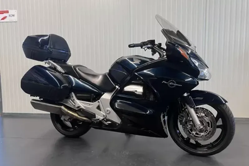 Honda ST 1300 PAN European (2002)