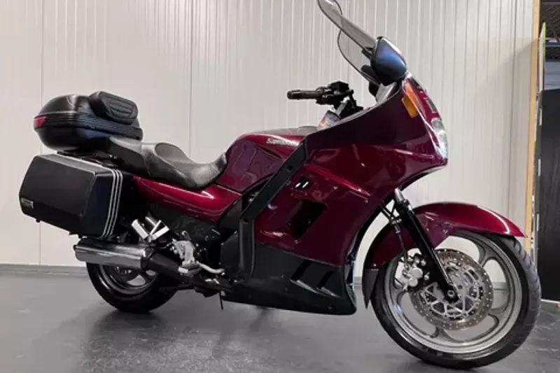 Kawasaki 1000 GTR (1996)