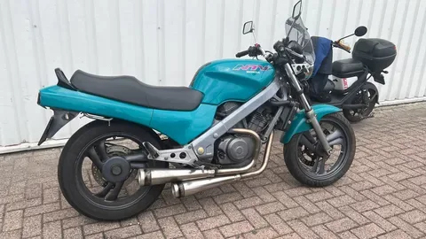 Honda NTV 650 (1993) — foto 1