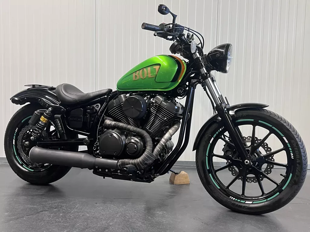 Yamaha XV 950 R BOLT SPECIAL (2015) — foto 1